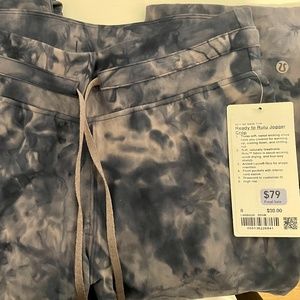 Lululemon Crop Joggers